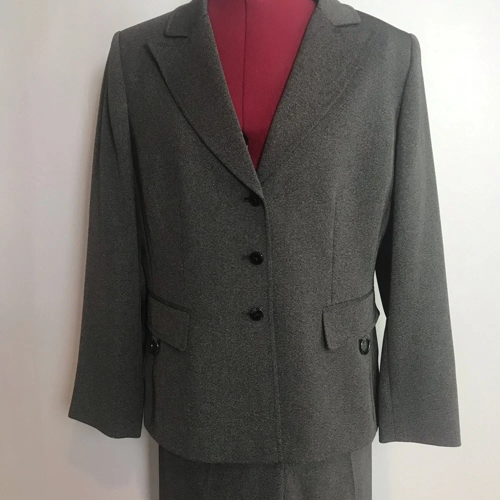 Tahari ASL Pantsuit Women's Petite Size 12P Grey 2-Piece Set Blazer & Pant - Picture 2 of 12